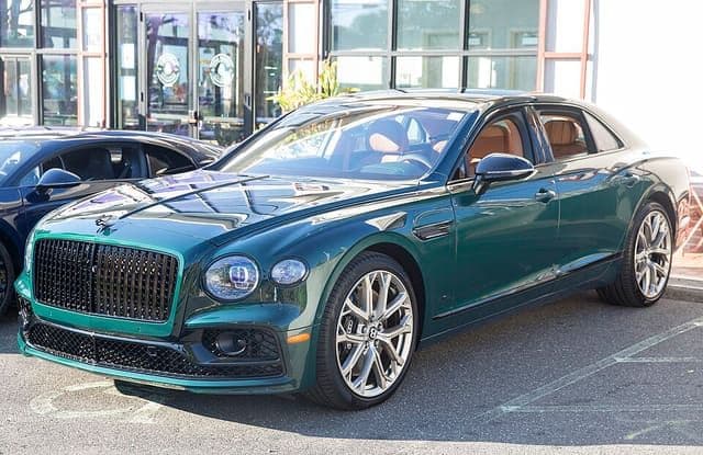 2023 Bentley Flying Spur S V8 in Viridian