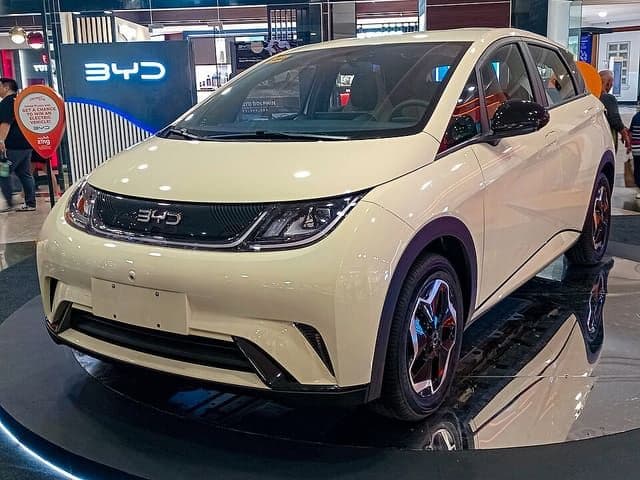 2024 BYD Dolphin EV in Cream White