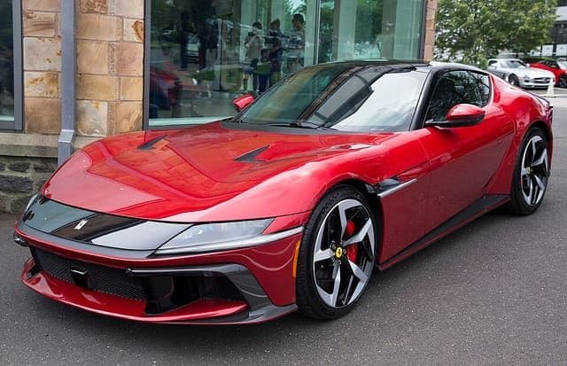 2025 Ferrari 12Cilindri in Rosso Imola