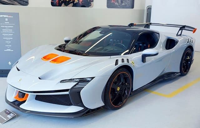 2024 Ferrari SF90 XX Stradale in Bianco Artico