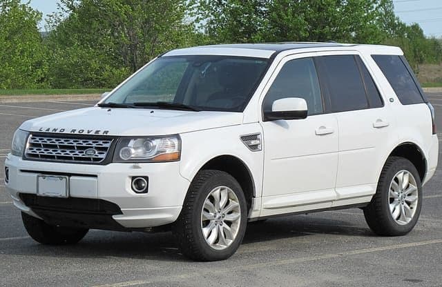 2013 Land Rover LR2 in Fuji White