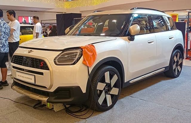 2025 Mini Countryman S ALL4 in Nanuq White
